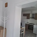 Jana Apartment *